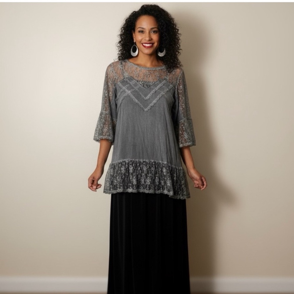 POL size small NWOT Elegant Gray Lace Women Top